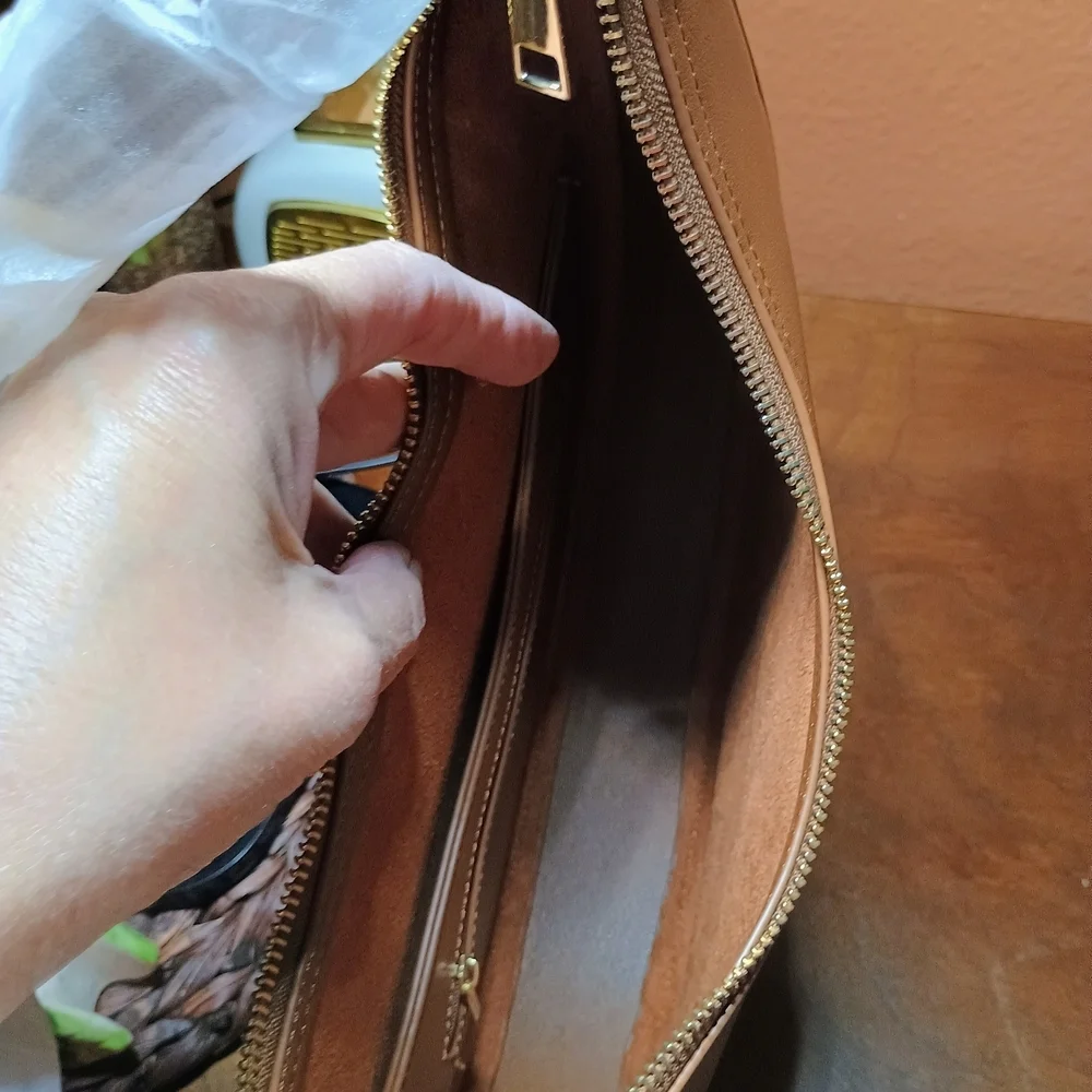 Elegant Tan Women's Bag - Picture 5 of 6